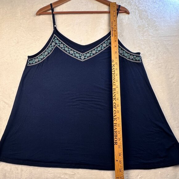Torrid Women’s Plus 0 Navy Blue Embroidered Flowy Cami Tank Top Boho 1X Western - Picture 8 of 10
